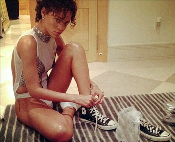 Οι καλοκαιρινές διακοπές της Rihanna στα Μπαρμπέιντος