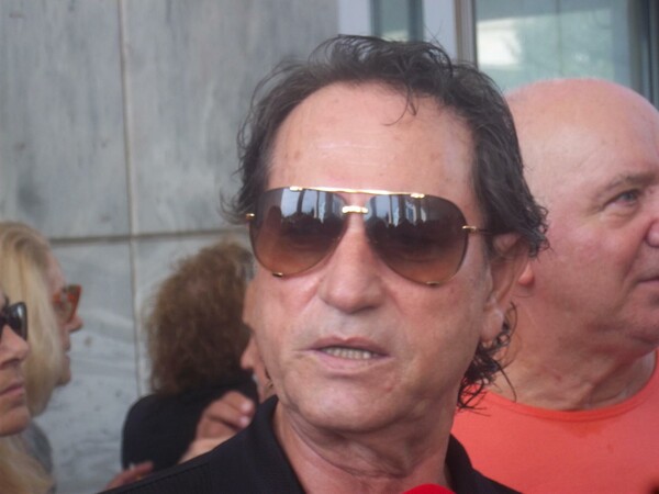 Από το τελευταίο αντίο στην Πόλυ Πάνου