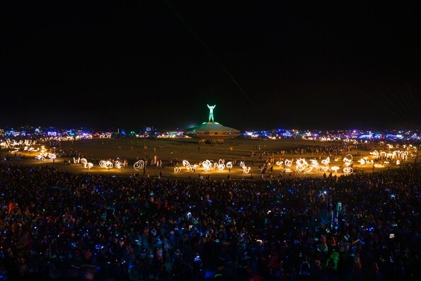 25 εντυπωσιακές φωτογραφίες από το φετινό Burning Man