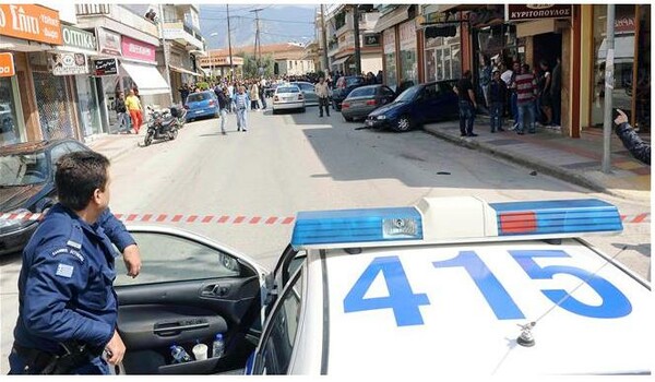 Αντιδρά ο πατέρας του 17χρονου μητροκτόνου στην απόφαση για προφυλάκιση του