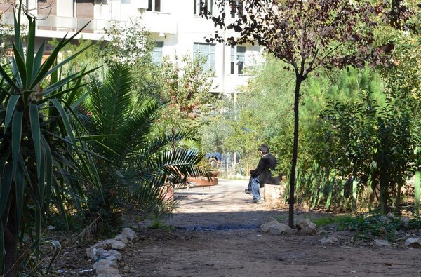Τις προάλλες η Κατερίνα Λουκά περπάτησε στο κέντρο της Αθήνας και τράβηξε φωτογραφίες