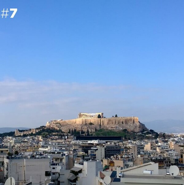 100 φωτογραφίες της Ακρόπολης, τραβηγμένες από 100 διαφορετικές ταράτσες της Αθήνας