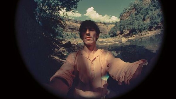 Ο George Harrison στην Ινδία το 1966 