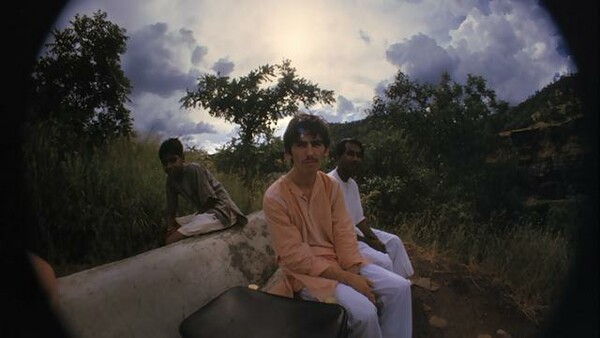 Ο George Harrison στην Ινδία το 1966 
