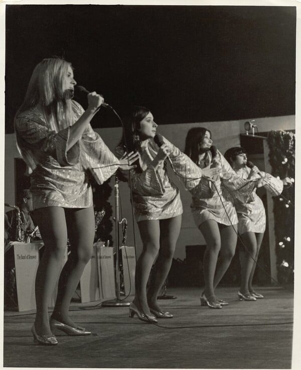 Honey Ltd, το γυναικείο γκρουπ του Lee Hazelwood από τα '60s