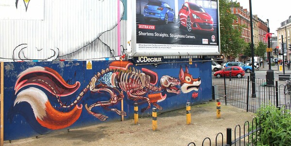 Nychos: Μαθήματα ανατομίας από τον street artist που λατρεύει να διαμελεί