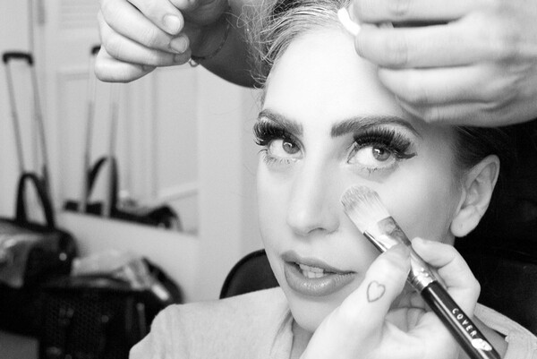 Η ψιμυθίωση της Lady Gaga