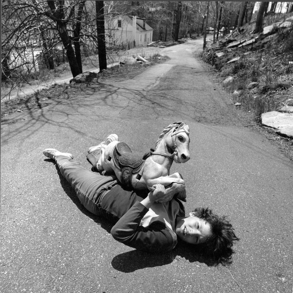 Η φωτογραφία ως μαγική εικόνα (1956-2006). Arthur Tress.