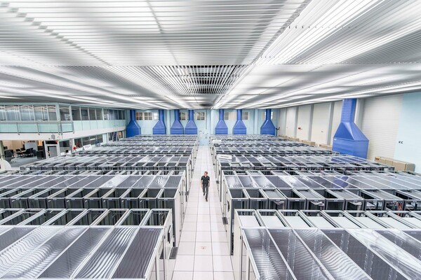 Στον πυρήνα του CERN. Από την 'Αννα Παντελιά.