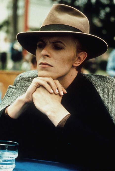Όταν ο David Bowie έπεσε στη Γη