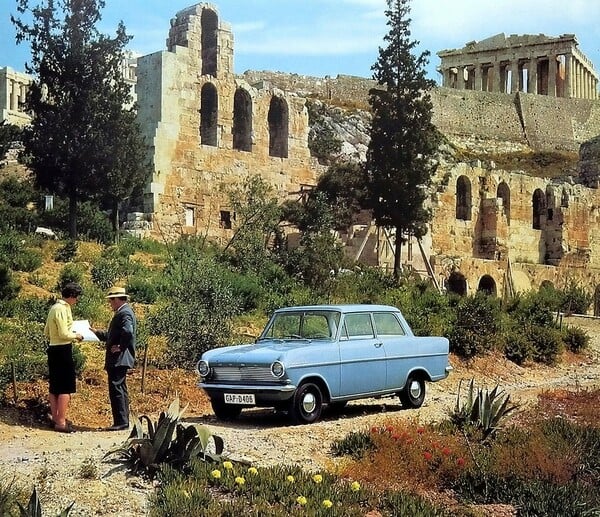 Πόσοι Έλληνες μπορούν να κάνουν μια κανονική συζήτηση στα Αγγλικά;