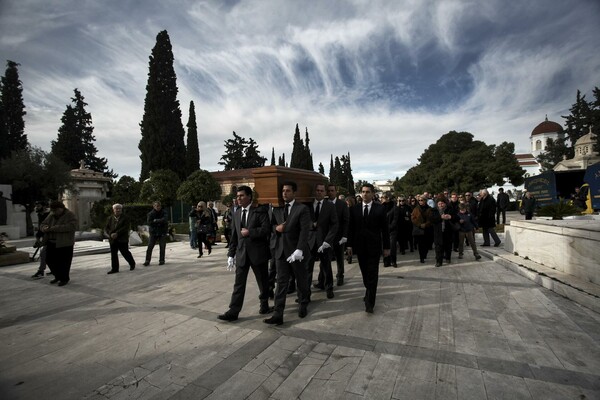 Φωτορεπορτάζ: Το τελευταίο αντίο στον Σεραφείμ Φυντανίδη