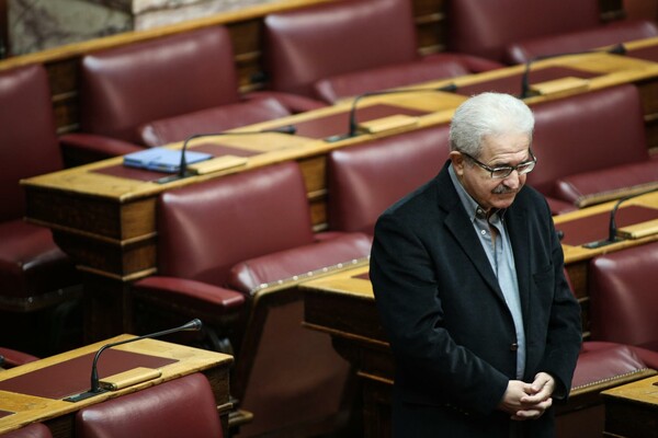 19 στιγμιότυπα απ' τη δεύτερη ψηφοφορία για Πρόεδρο