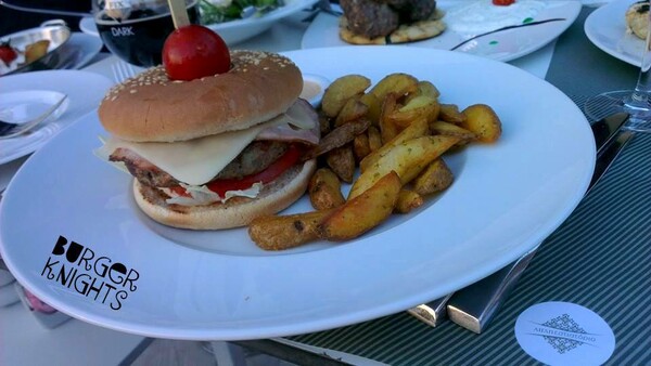 Οι Ιππότες του Στρογγυλού Burger