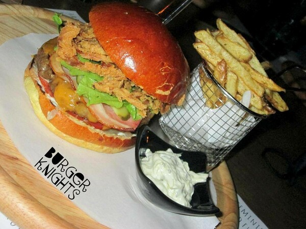 Οι Ιππότες του Στρογγυλού Burger
