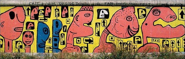Τα γκράφιτι του Thierry Noir στο τείχος του Βερολίνου 
