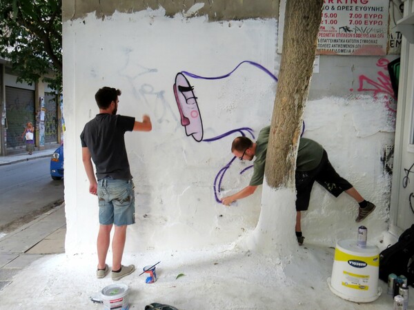 Καταπληκτική συνεργασία του Δανού Lints με τον Dreyk στους τοίχους της Αθήνας