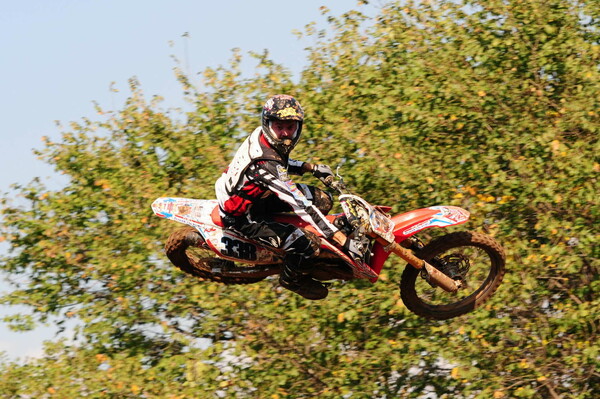 Πάνος Κουζής: «To motocross με έκανε καλύτερο άνθρωπο και σοβαρού αθλήματος αθλητή»
