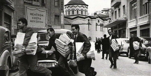 Πλατεία Καρύτση - μια μικρή πλατεία αφηγείται μεγάλες ιστορίες.