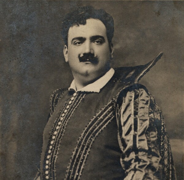 ΝΙΝΕΤΤΑ Η ερωτική αλληλογραφία του Ενρίκο Kαρούζο σε δημοπρασία