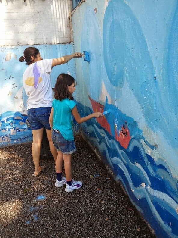 Street artists, εικαστικοί, γονείς και μαθητές μεταμόρφωσαν ένα σχολείο στην Κυψέλη