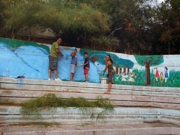 Street artists, εικαστικοί, γονείς και μαθητές μεταμόρφωσαν ένα σχολείο στην Κυψέλη