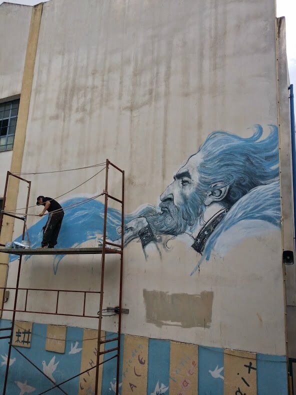 Street artists, εικαστικοί, γονείς και μαθητές μεταμόρφωσαν ένα σχολείο στην Κυψέλη