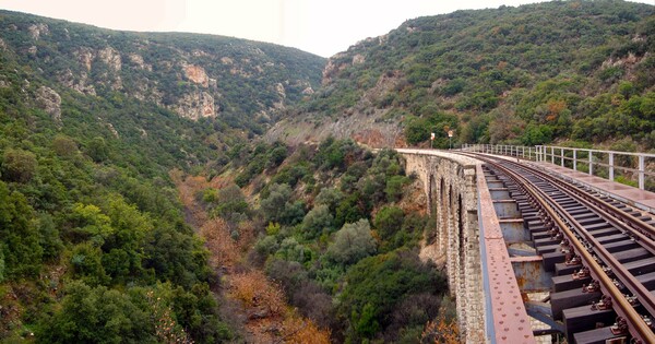 Το εγκαταλελειμμένο σιδηροδρομικό δίκτυο της Πελοποννήσου