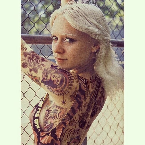 Κοίτα, η Μέριλιν Μονρόε γέμισε τατουάζ!