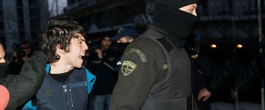 13 τελείως αληθινές ειδήσεις που μοιάζουν να επινοήθηκαν απ' το Κουλούρι