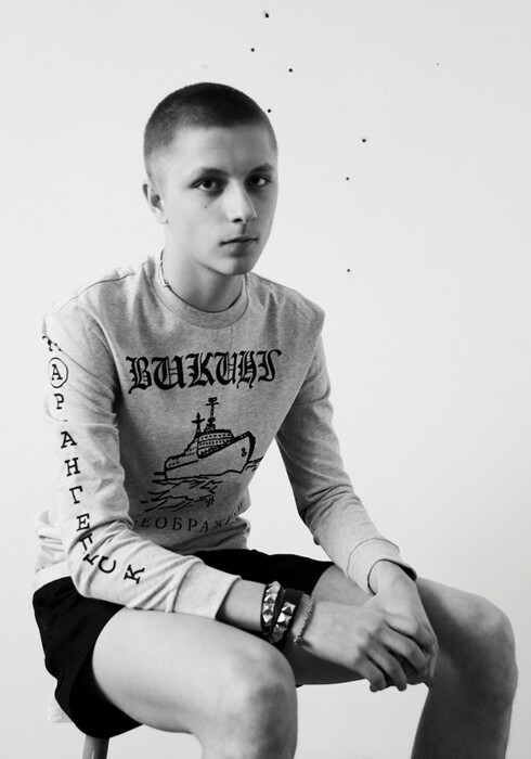 O Gosha Rubchinskiy ντύνει (και φωτογραφίζει) την ρώσικη street youth, όπως κανένας άλλος