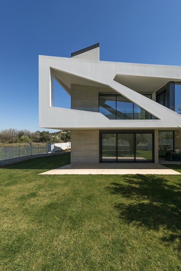 Paradox House στην Παιανία