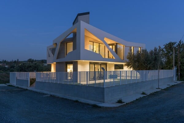 Paradox House στην Παιανία