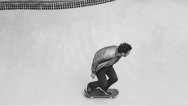 Ένας θρυλικός skateboarder γίνεται μοντέλο για τον Mr. Porter