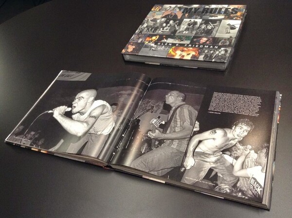 Glen E. Friedman - Ο εμβληματικός punk rock φωτογράφος