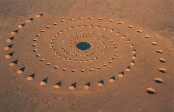 Desert Breath - Μια γιγαντιαία ελληνική εγκατάσταση στην έρημο γίνεται viral