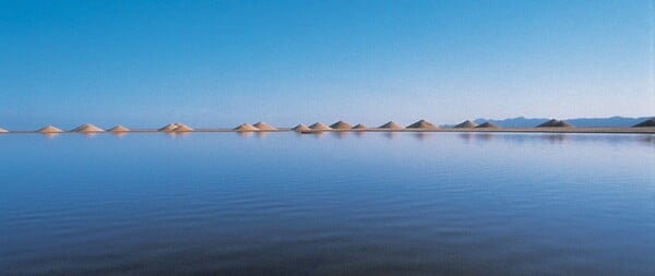 Desert Breath - Μια γιγαντιαία ελληνική εγκατάσταση στην έρημο γίνεται viral