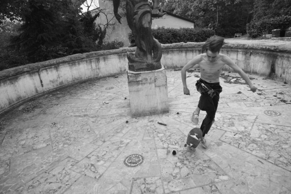 O Gosha Rubchinskiy ντύνει (και φωτογραφίζει) την ρώσικη street youth, όπως κανένας άλλος 