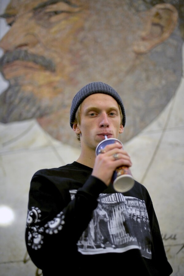 O Gosha Rubchinskiy ντύνει (και φωτογραφίζει) την ρώσικη street youth, όπως κανένας άλλος 