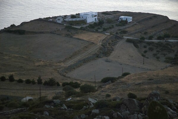 Η Μήλος και η Κίμωλος του Σπύρου Στάβερη, 2.