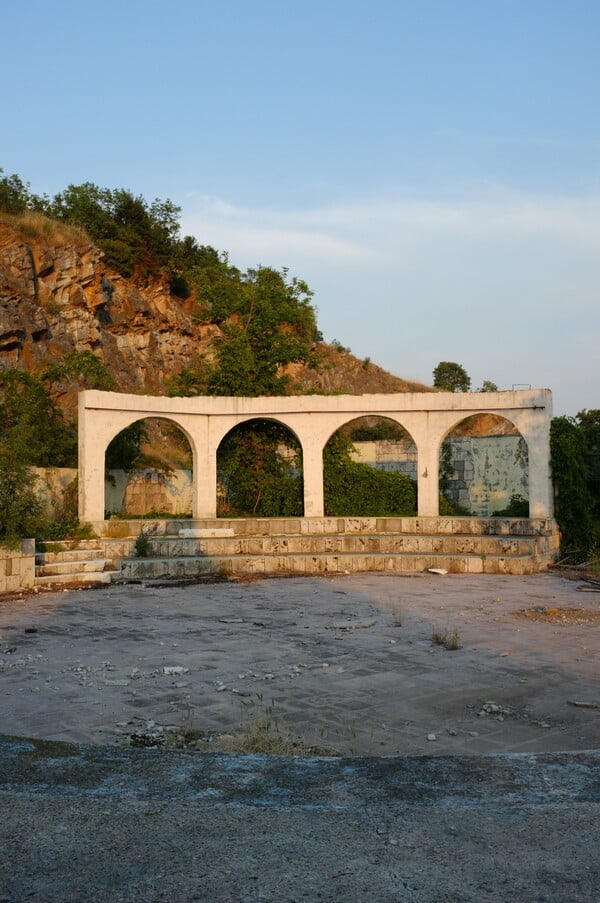 "Κλείσαμε και σας περιμένουμε"