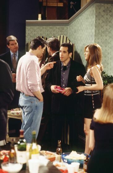 Ο Μπραντ Πιτ στα Φιλαράκια: και άλλες 31 cameo εμφανίσεις διάσημων ηθοποιών 