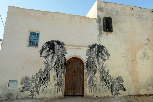 H street-art μεταμορφώνει ένα έρημο χωριό