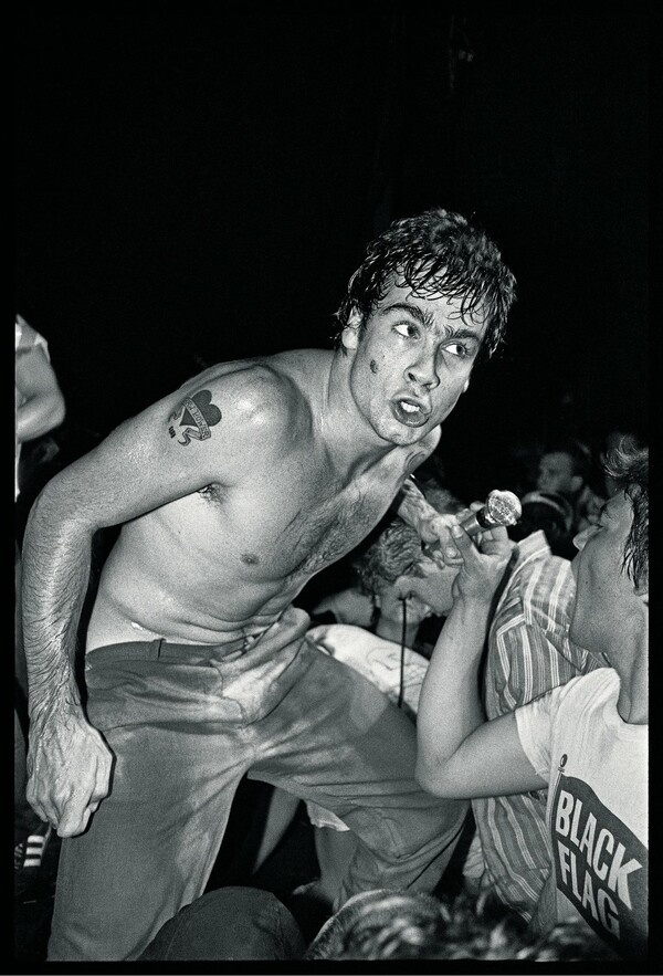 Glen E. Friedman - Ο εμβληματικός punk rock φωτογράφος