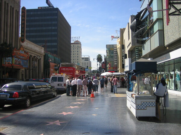 Hollywood Boulevard. Από τον Θοδωρή Κουτσογιαννόπουλο