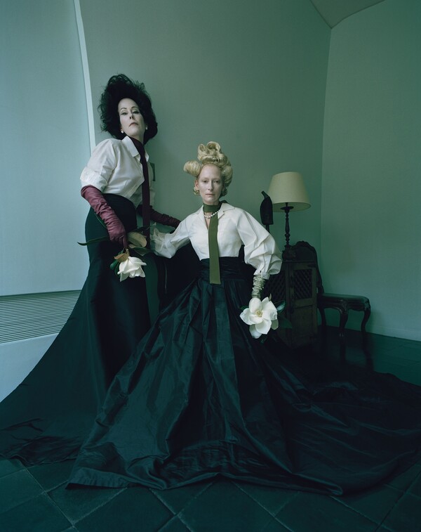 Το αληθινά εκπληκτικό εντιτόριαλ μόδας με την Τίλντα Σουΐντον στο W