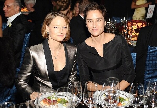 Η Jodie Foster παντρεύτηκε τη σύντροφό της Alexandra Hedison