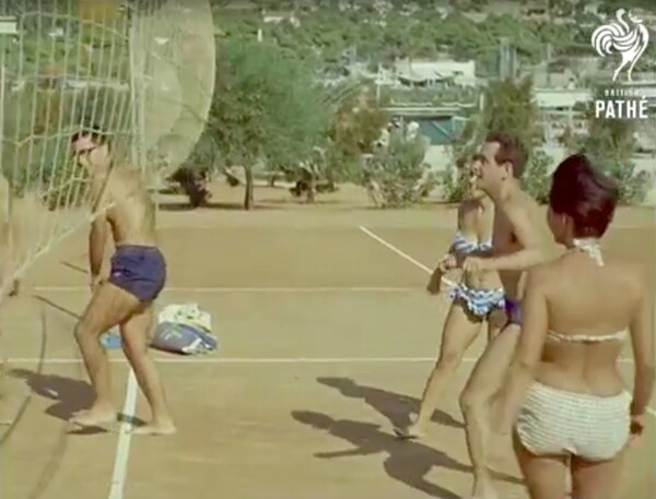 H καλοκαιρινή Aθήνα του 1960, σε ένα συναρπαστικό έγχρωμο βίντεο