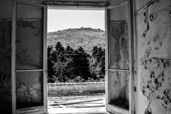 Επίσκεψη στο εγκαταλελειμμένο Σανατόριο της Πάρνηθας