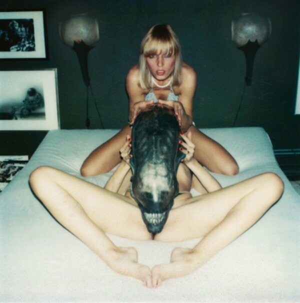 Οι polaroids του H.R. Giger